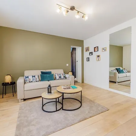 Appartement Authentic - 2p - Eiffel Tower Parijs