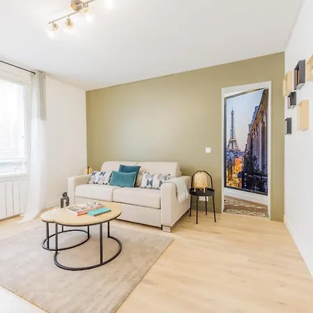 Authentic - 2p - Eiffel Tower * Paris