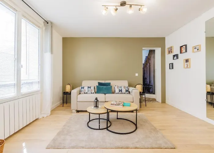 Authentic - 2p - Eiffel Tower Apartmán