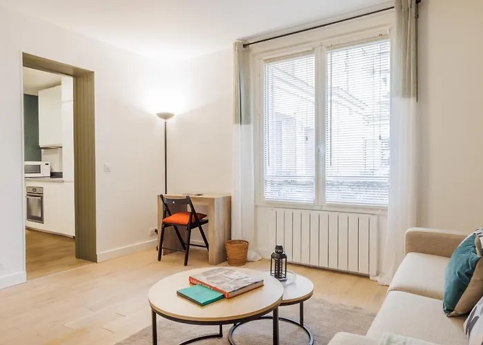 Apartment Authentic - 2p - Eiffel Tower Paris