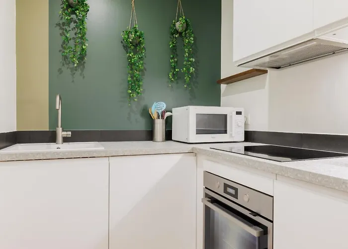 Authentic - 2p - Eiffel Tower * Paris